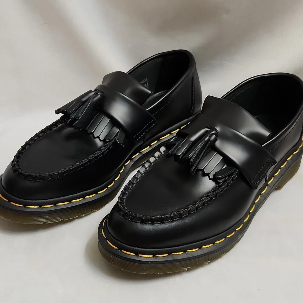 Dr. Martens Adrian Tassel Leather Casual Black Loafers (Uni M Size 7, W Size 8) - Picture 4 of 14